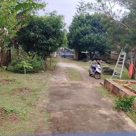 Kalavati Garden Villa Yelagiri Buitenkant foto